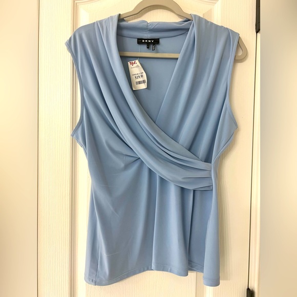 NWT L DKNY Top